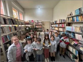Учениците ја посетија библиотеката, 31-10-2025 - слика 1