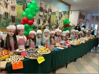Tregu i organizuar nga nxënësit e klasave të dyta 12 12 2025