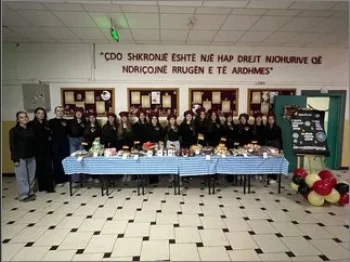 Предновогодишен пазар на активот по германски јазик во нашето училиште, 22-12-2025 - слика 1